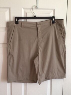 Men's Flat Front Casual Golf Shorts in Khaki